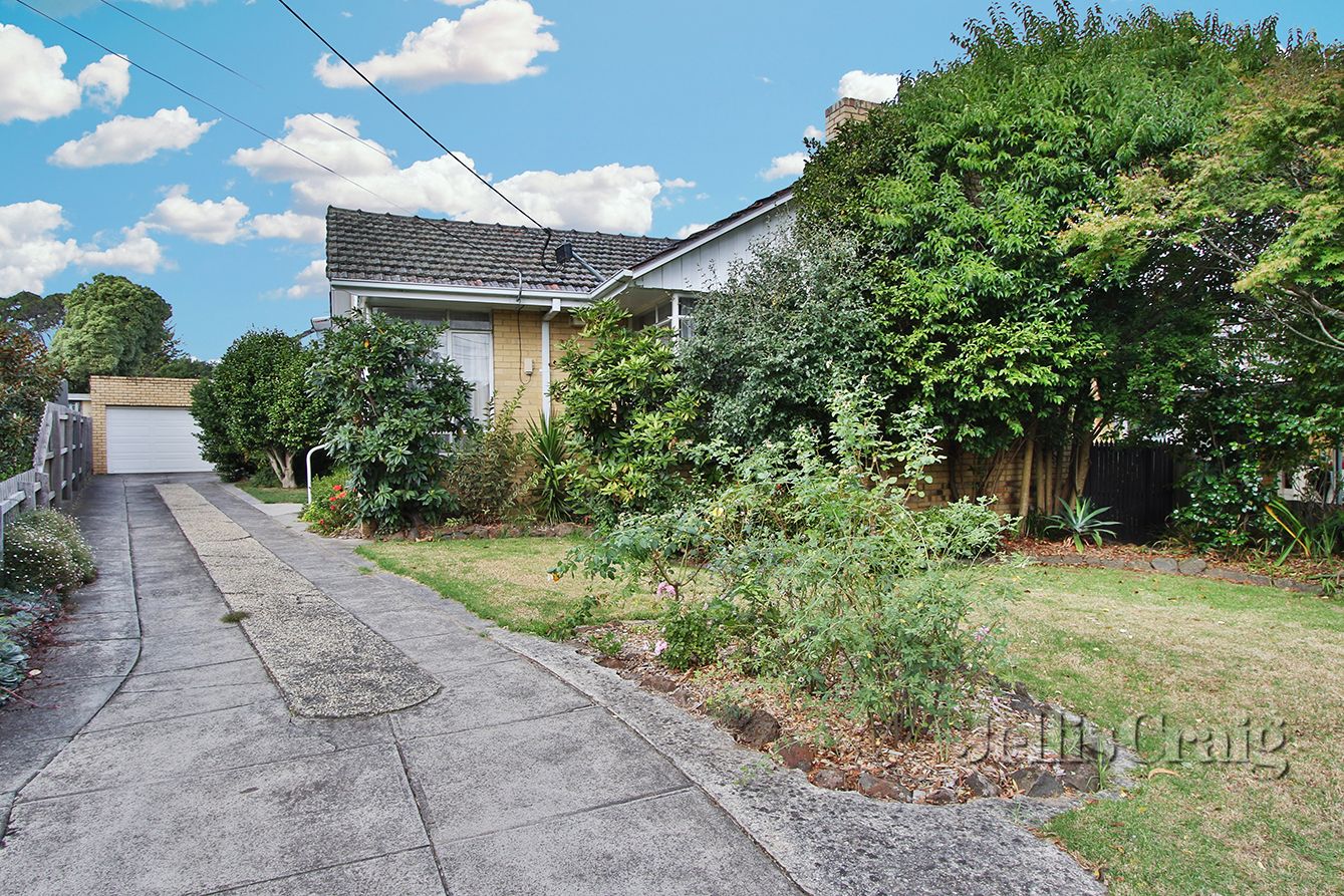 4 bedrooms House in 81 Waimarie Drive MOUNT WAVERLEY VIC, 3149
