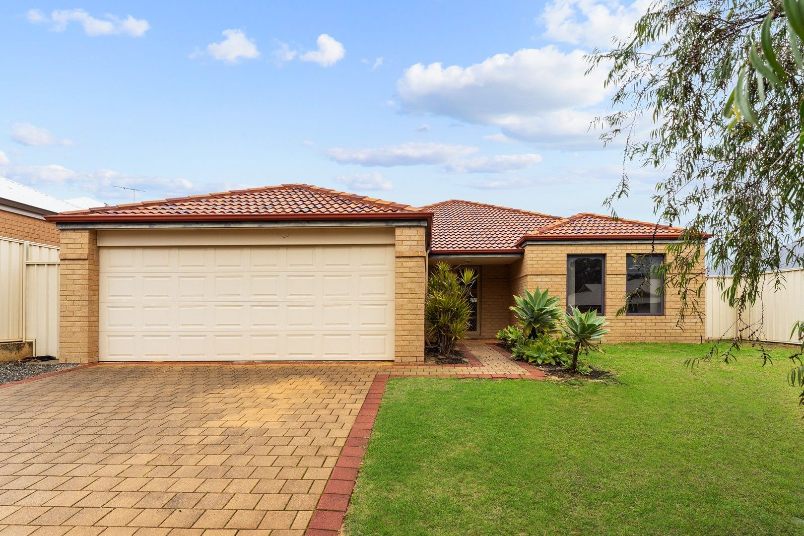 4 bedrooms House in 16 Fullman Turn BALDIVIS WA, 6171