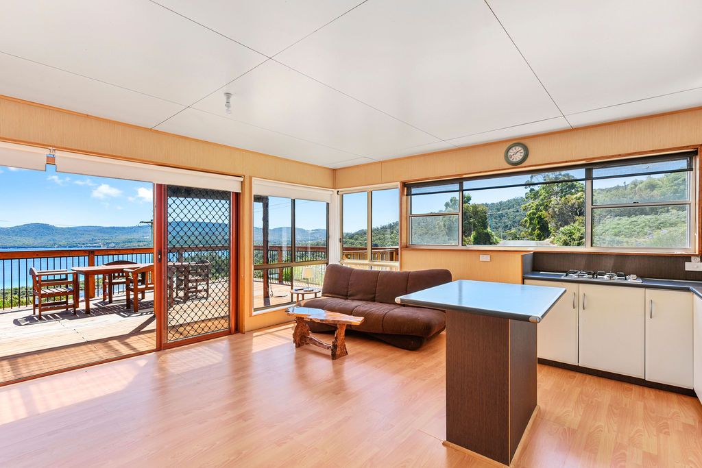 64 Lagoon Road, White Beach TAS 7184