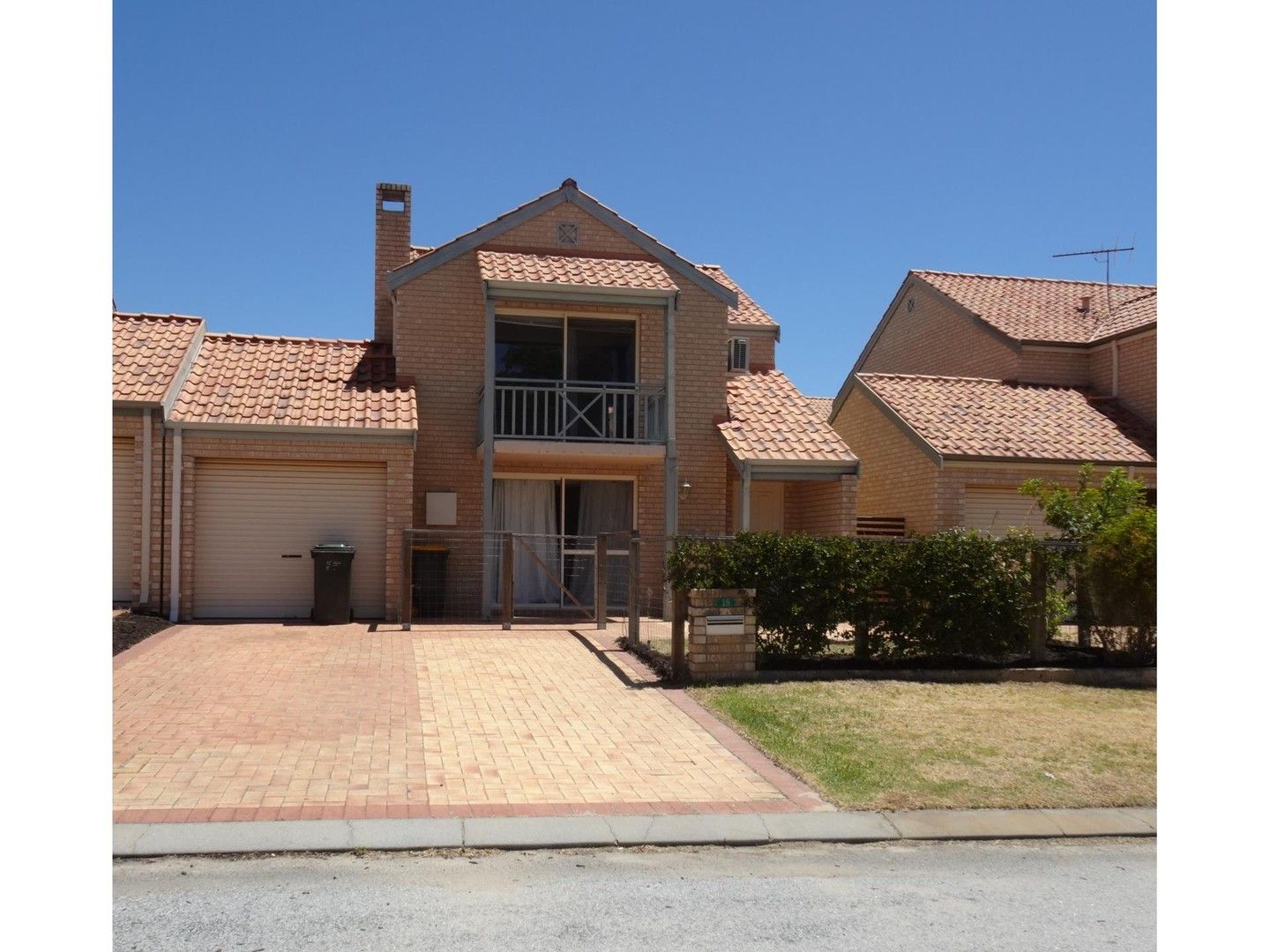 3 bedrooms House in 18 Lakefront Circle THE VINES WA, 6069