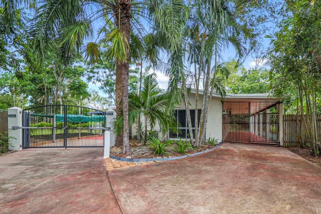 2 Wallum Close, Holloways Beach QLD 4878, Image 0