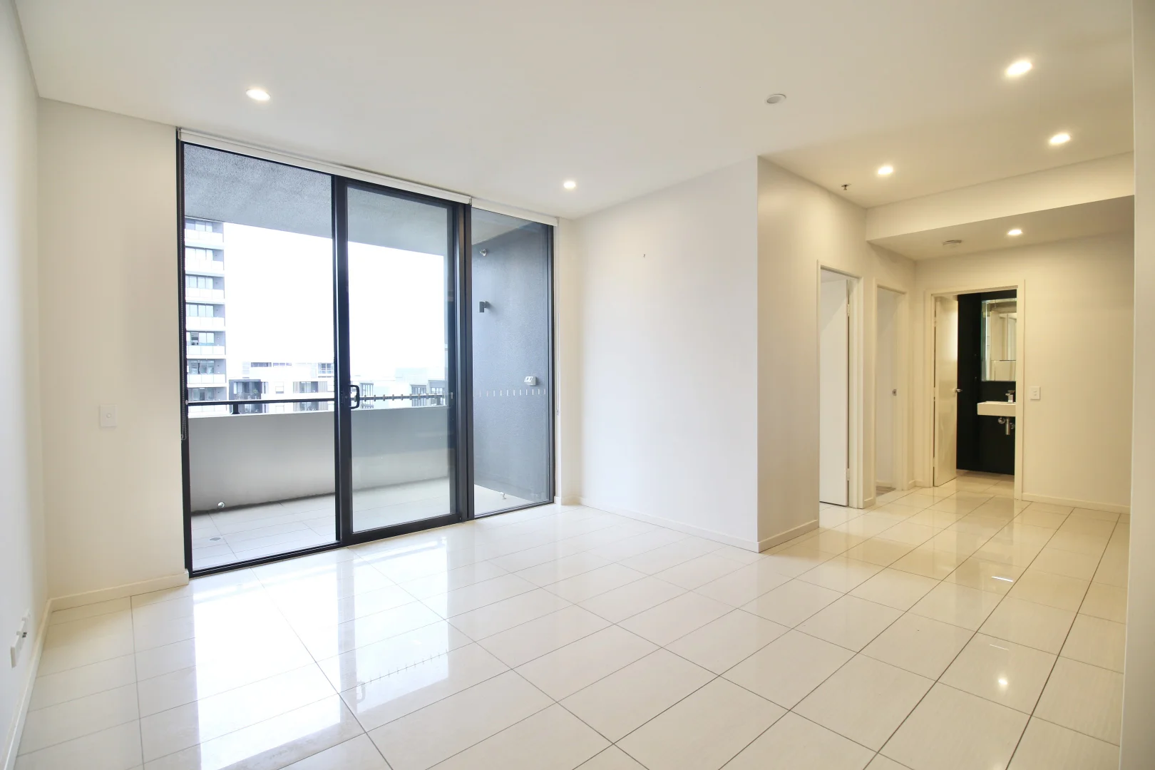 Additional image 5 of 914/1 Hutchinson Walk, Zetland NSW 2017