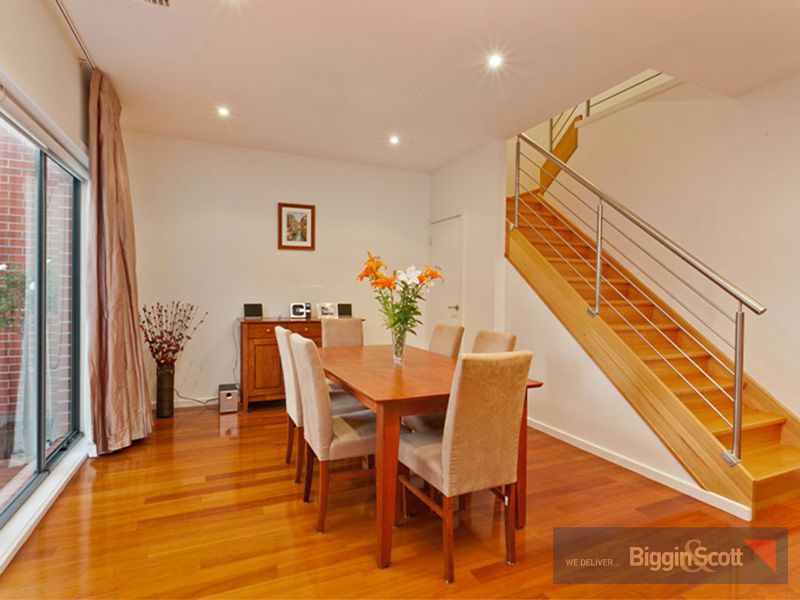 25 Woodruff Avenue, MARIBYRNONG VIC 3032, Image 2