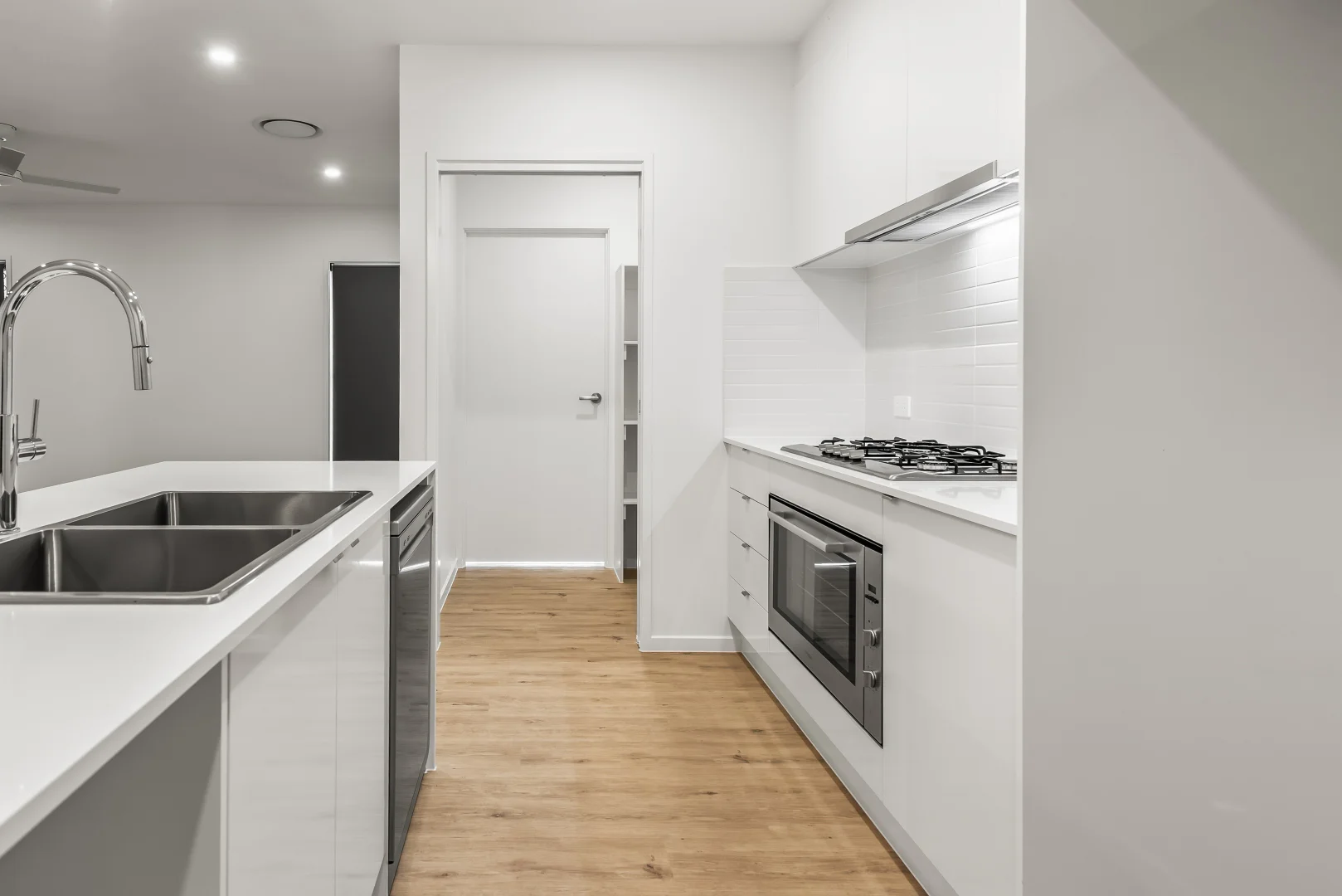 Additional image 8 of 48 Golf View Drive, Coral Cove QLD 4670