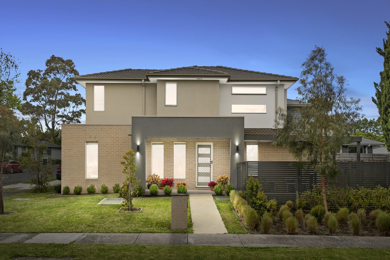 3 bedrooms House in 33 Dinsdale Road BORONIA VIC, 3155