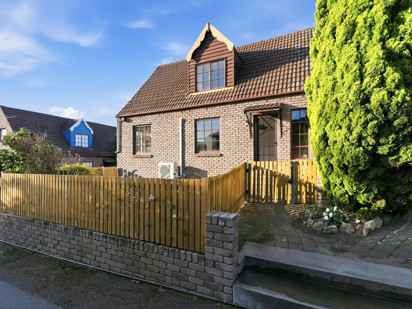 Additional image 20 of 2/4A Boa Vista Road, New Town TAS 7008