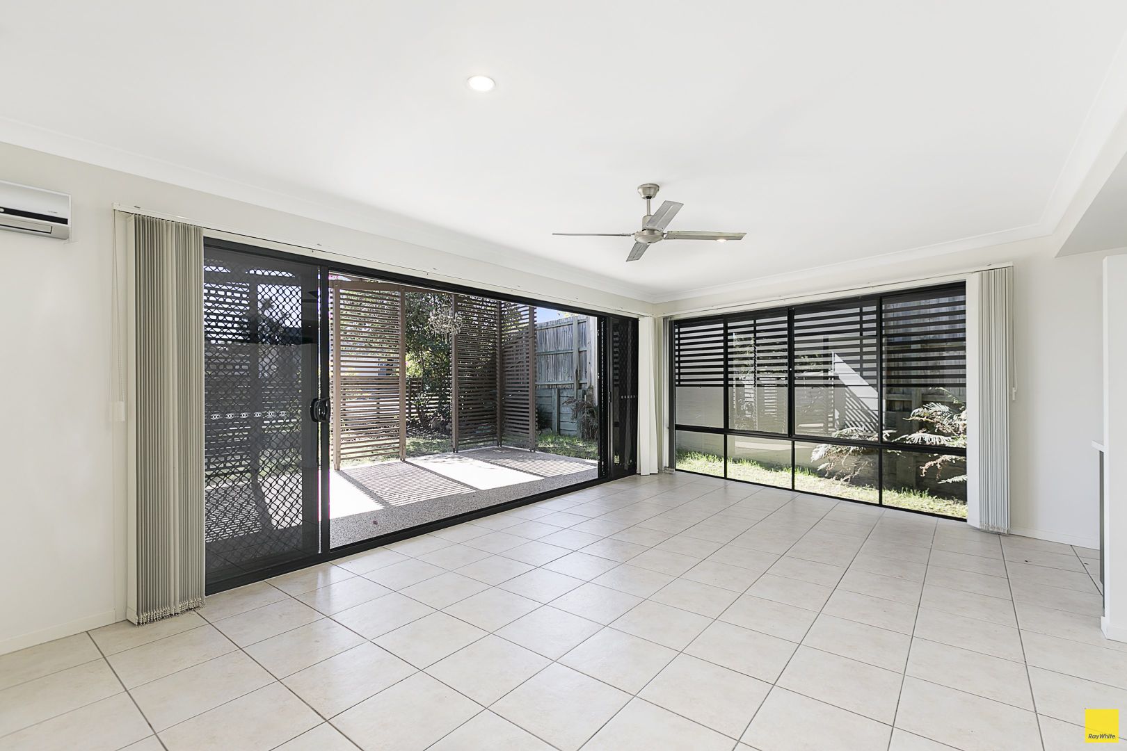 11 Serene Place, Birkdale QLD 4159, Image 1