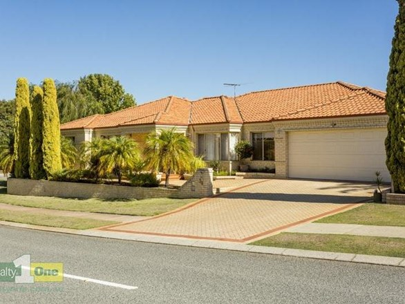 36 Kingston Place, Kardinya WA 6163