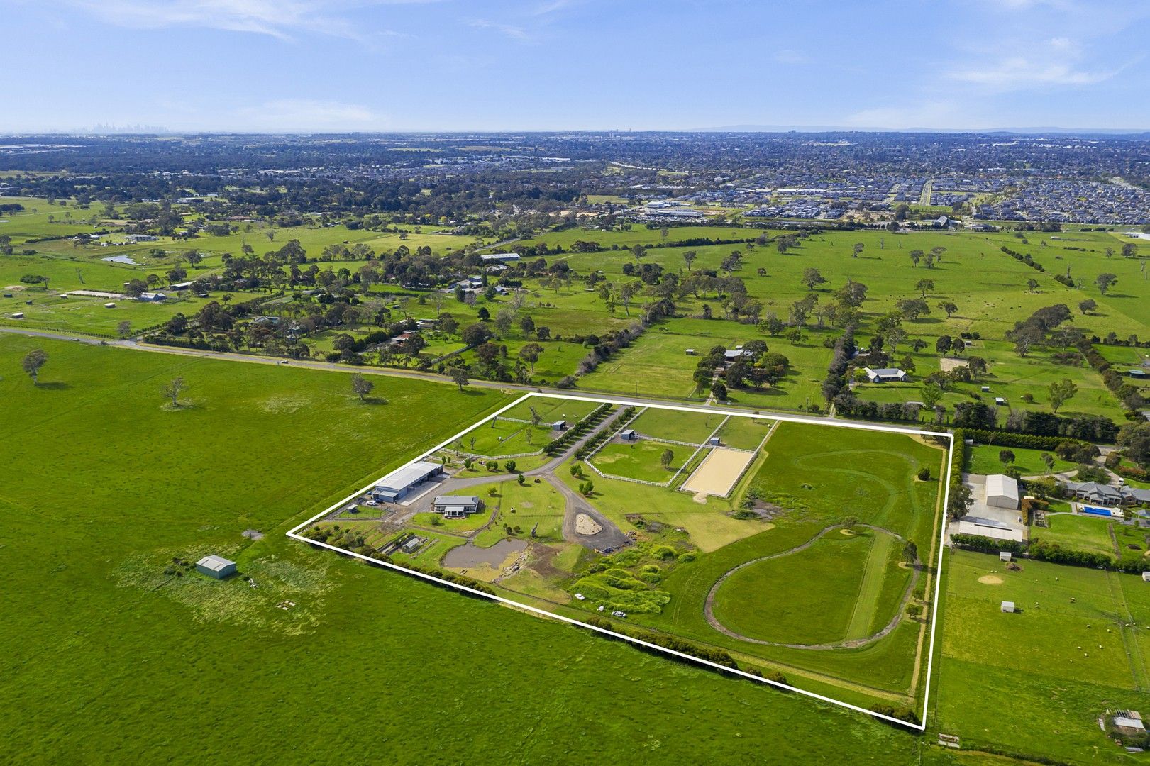 4 bedrooms House in 213 Keys Road KEYSBOROUGH VIC, 3173