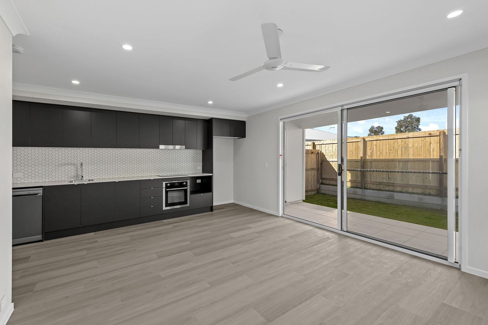 1/7 Seaspray Court Deception Bay QLD 4508 For Rent Domain