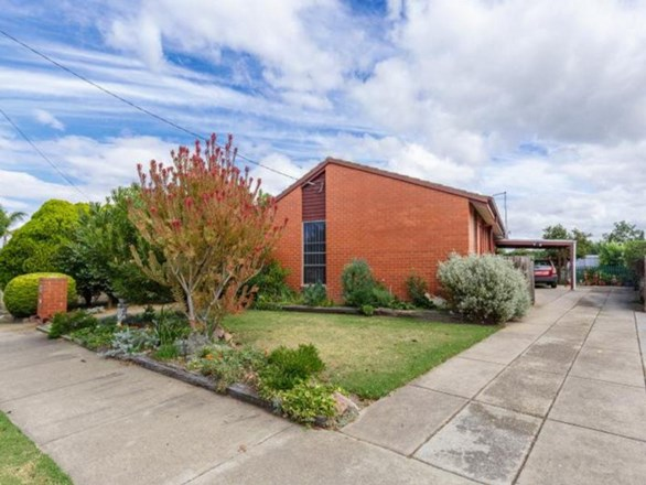 9 Jackson Avenue, Sale VIC 3850