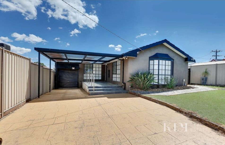 3 bedrooms House in 2 Baystone Road EPPING VIC, 3076