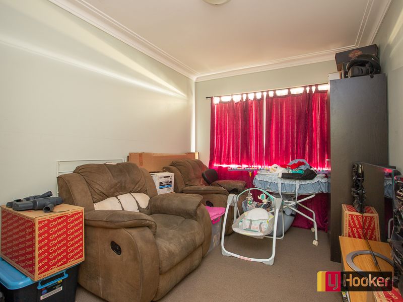 27 Oak Street, South Tamworth NSW 2340, Image 2