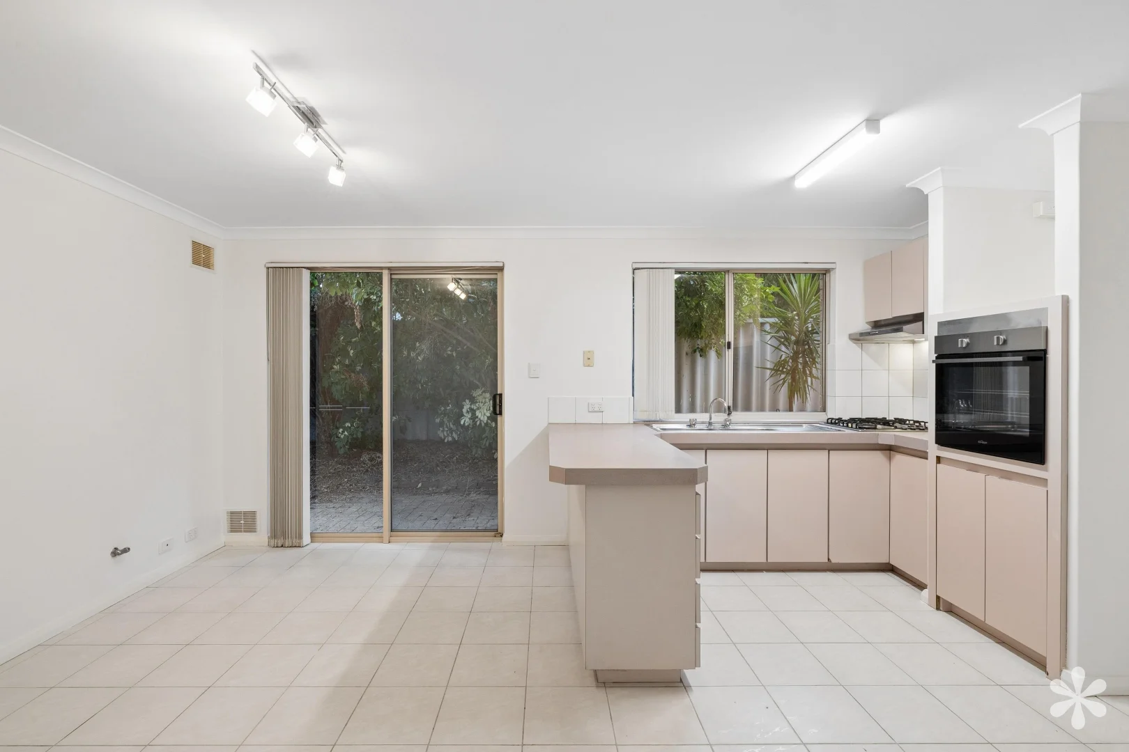 Additional image 3 of 4/148 Robert St, Como WA 6152