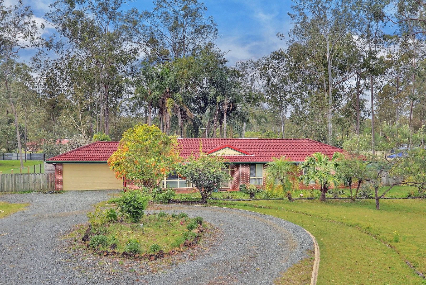 4 bedrooms House in 136-138 Drover Crescent JIMBOOMBA QLD, 4280