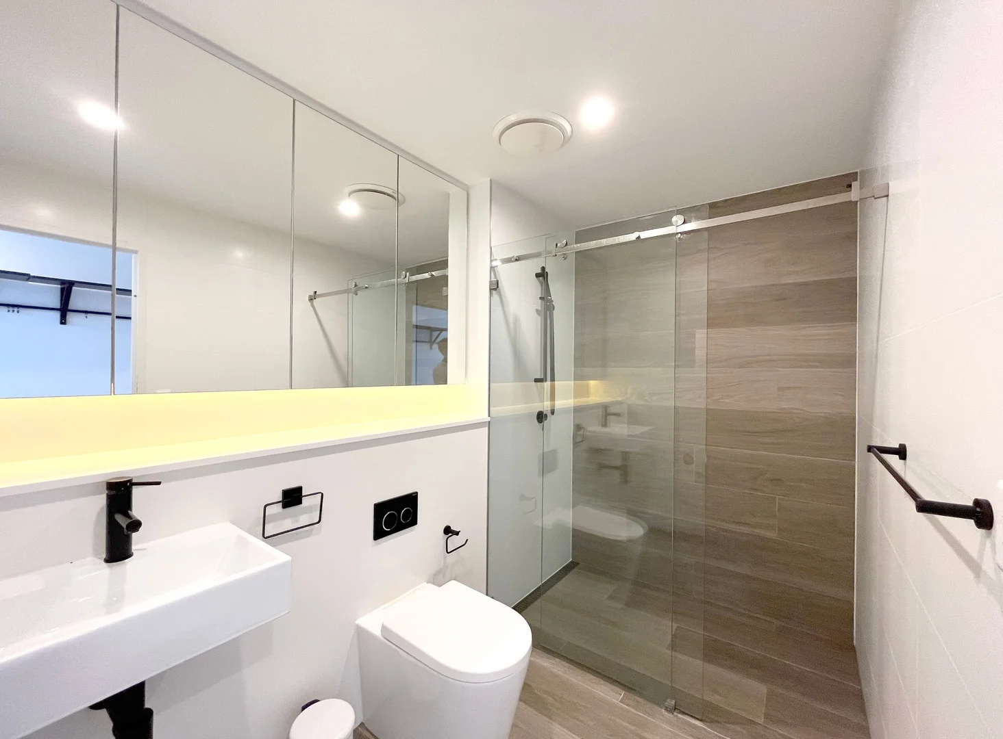 Additional image 9 of 13-15 Mentmore Ave, Rosebery NSW 2018