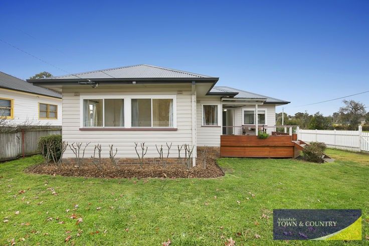 3 bedrooms House in 91 Taylor Street ARMIDALE NSW, 2350