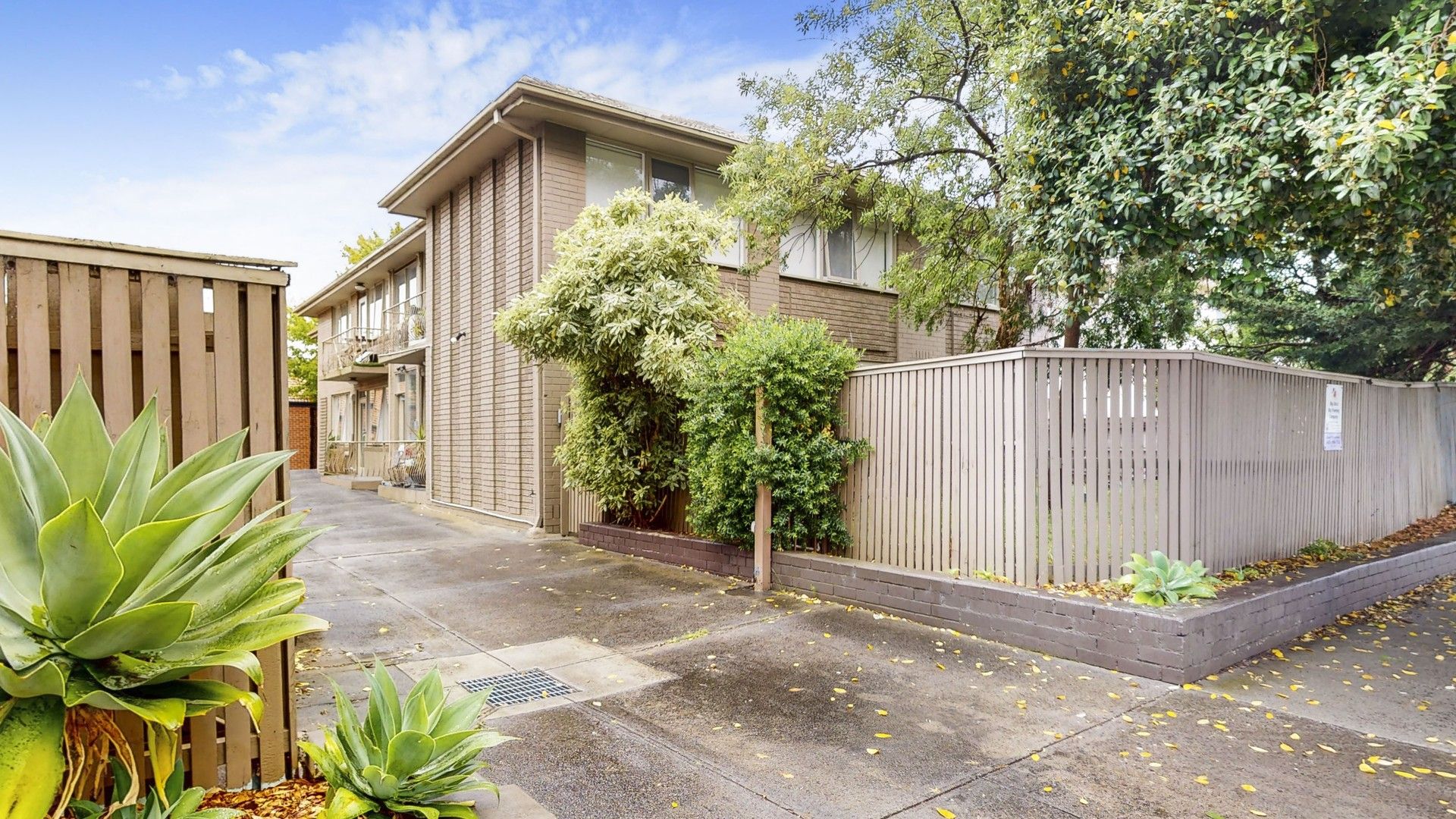 2 bedrooms Apartment / Unit / Flat in 6/9 Whitmuir Road BENTLEIGH VIC, 3204