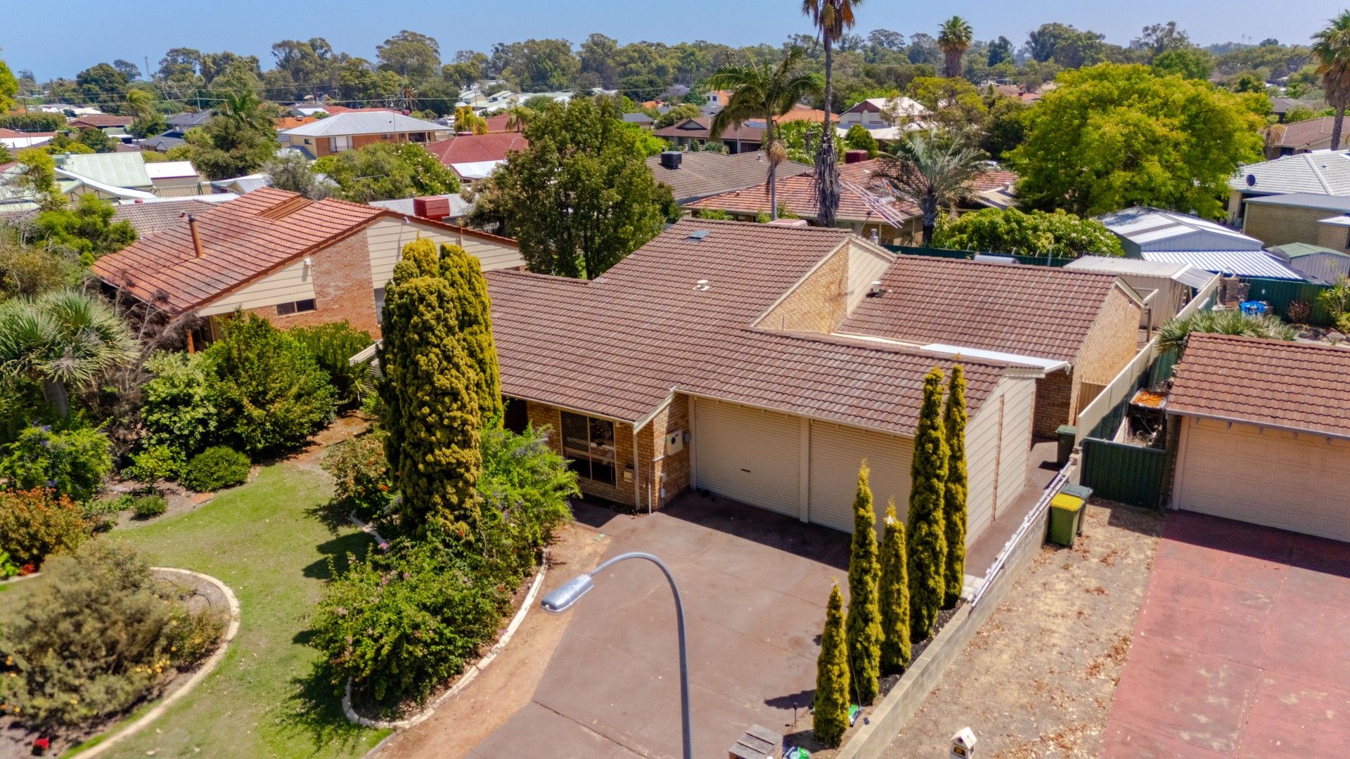 4 bedrooms House in 12 Manildra Drive DUDLEY PARK WA, 6210