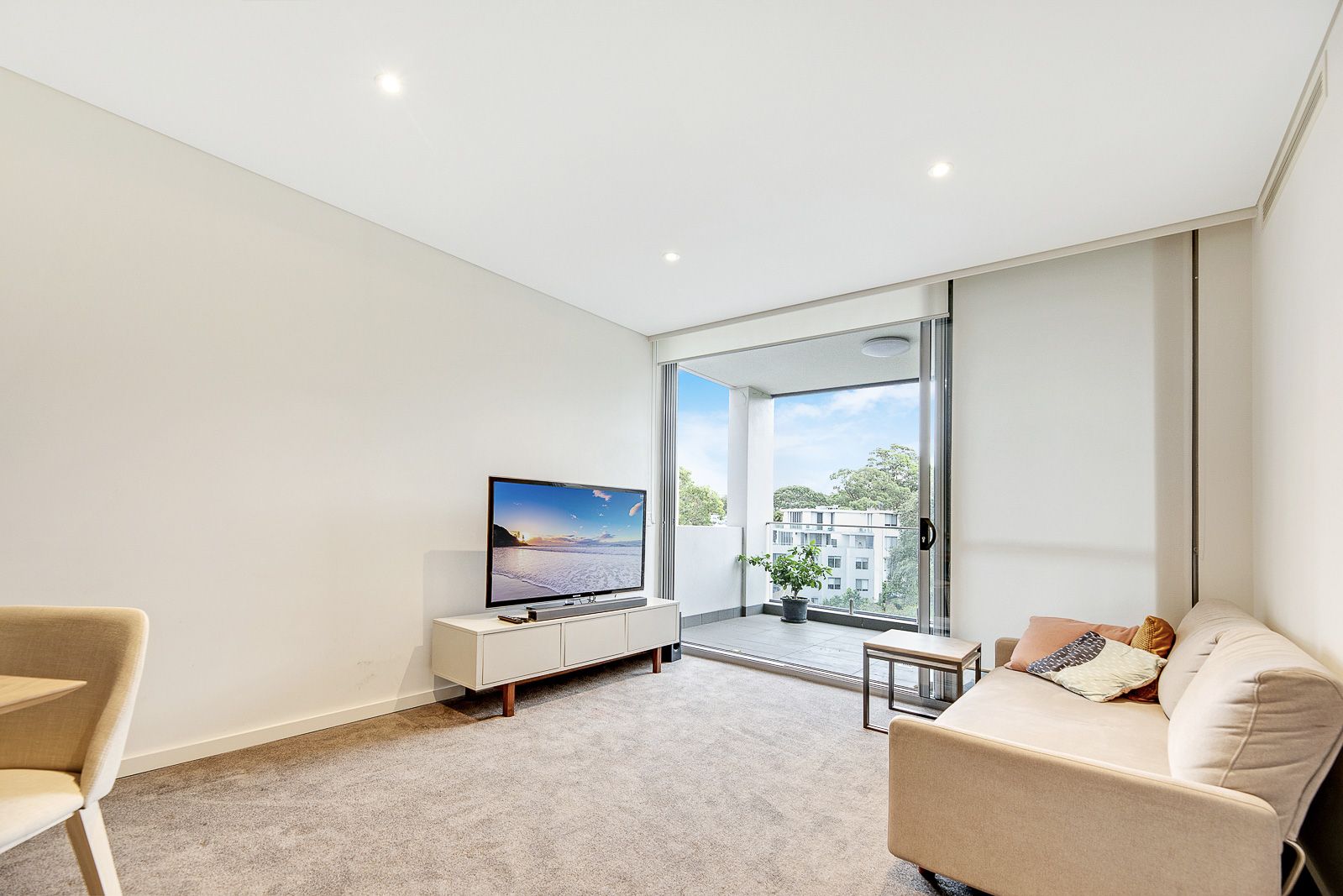 1 bedrooms Apartment / Unit / Flat in 709A/7-13 Centennial Avenue LANE COVE NSW, 2066