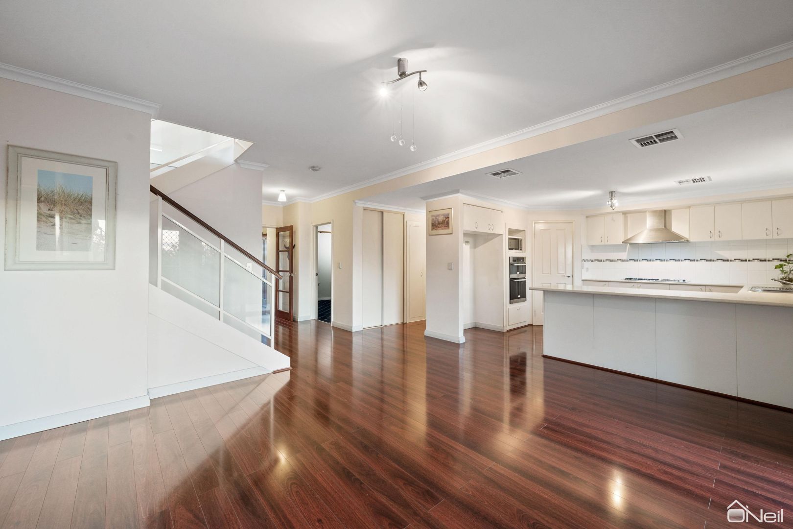 21 Rails Crescent, Wungong WA 6112, Image 2