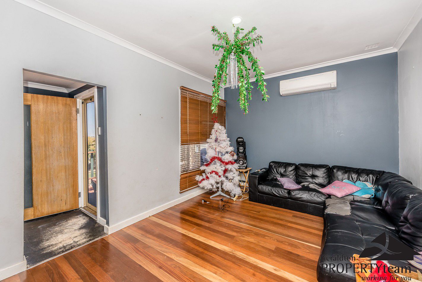 6 Crabbe Street, Rangeway WA 6530, Image 2