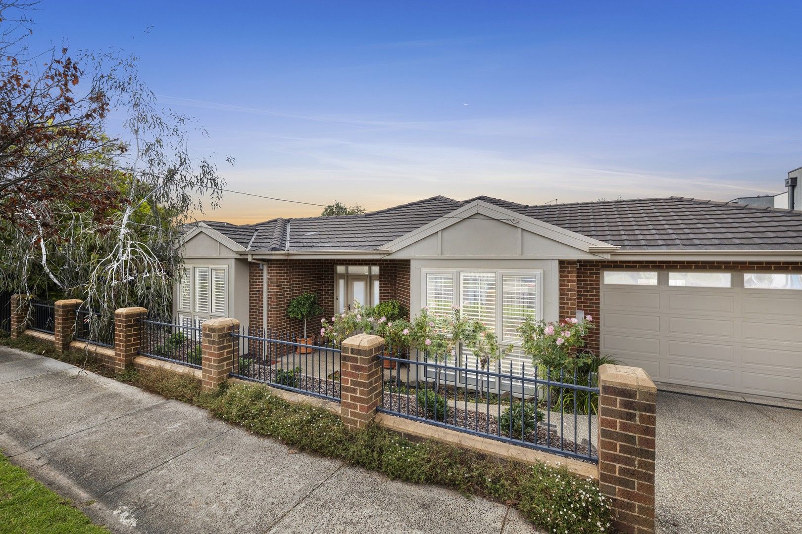 2/2 Mclochlan Street, Mount Waverley VIC 3149, Image 0