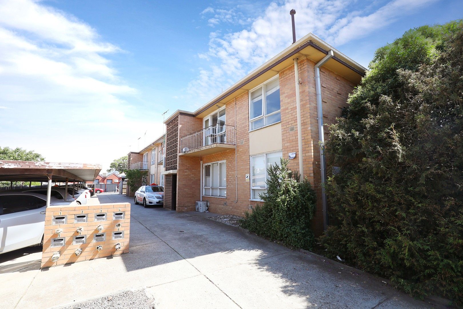 2 bedrooms Apartment / Unit / Flat in 1/250 Gordon Street FOOTSCRAY VIC, 3011