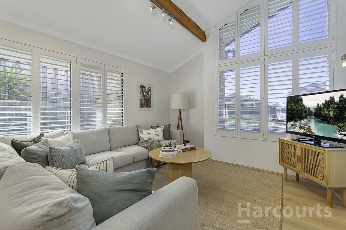 27 Santa Ana Mews, Currambine WA 6028, Image 2