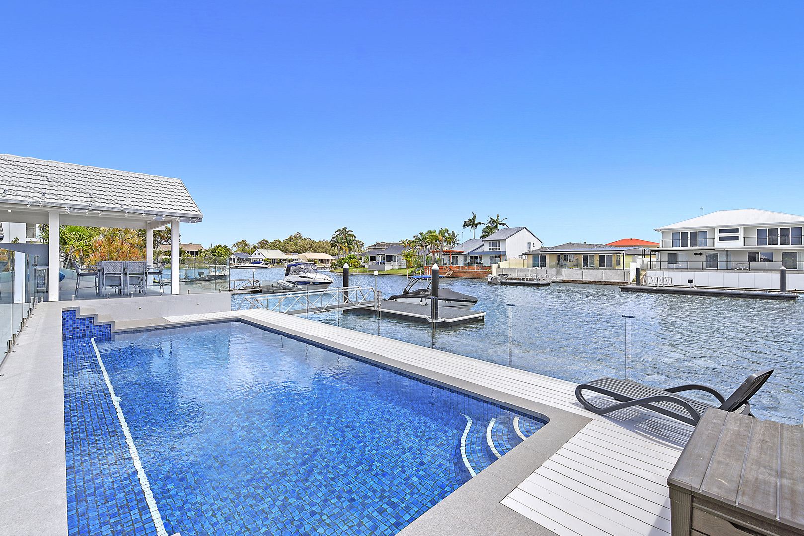 144 Sundance Way, Runaway Bay Property History & Address Research