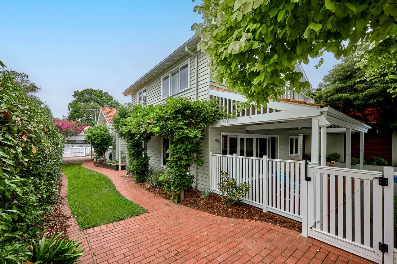 6 Banks Avenue, Hampton VIC 3188