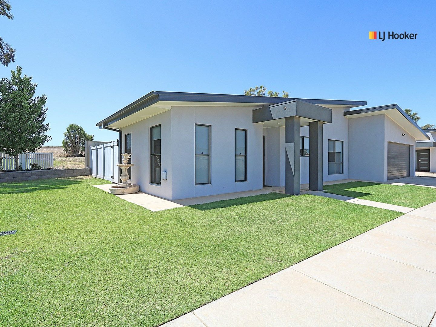 1/1 Cootamundra Boulevard, Gobbagombalin NSW 2650, Image 0