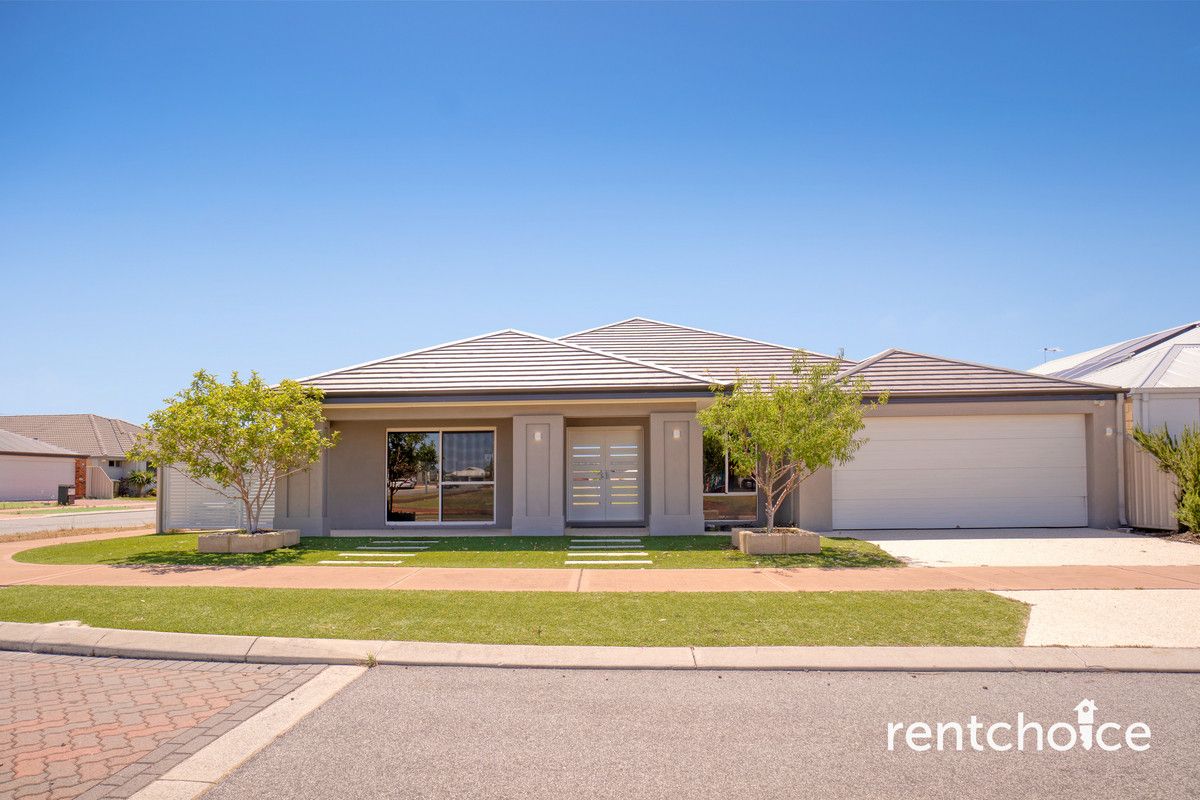 4 bedrooms House in 30 Albillo Parade CAVERSHAM WA, 6055