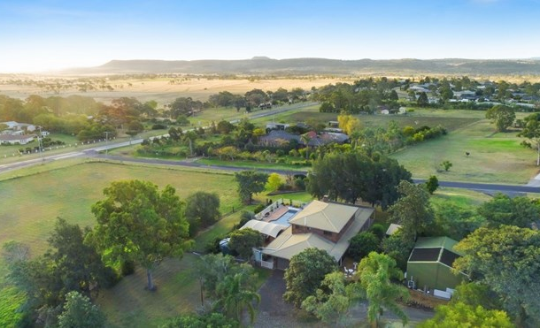 3 Coverdale Crescent, Cotswold Hills QLD 4350