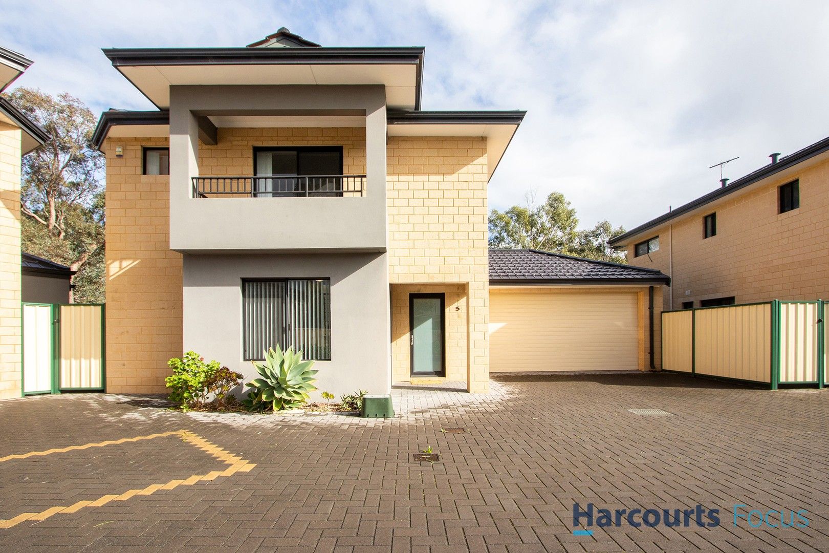 3 bedrooms Townhouse in 5/4 Carden Drive CANNINGTON WA, 6107