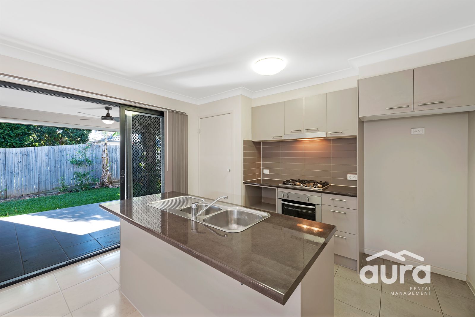 14 Manhatten Crescent, North Lakes QLD 4509, Image 2