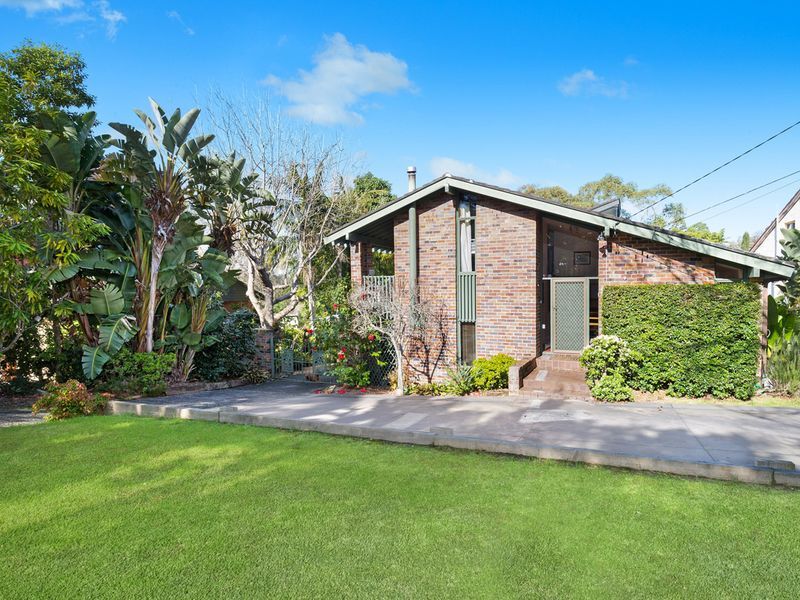 19 Phillip Road, St Ives Chase NSW 2075