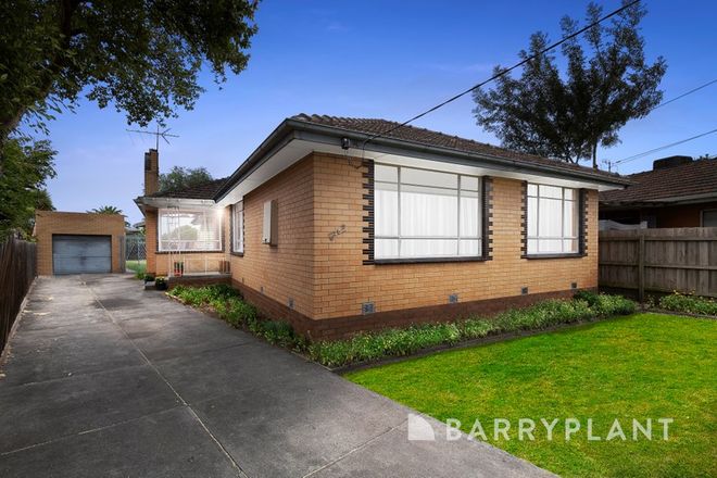 Picture of 18 Thorndon Drive, ST ALBANS VIC 3021