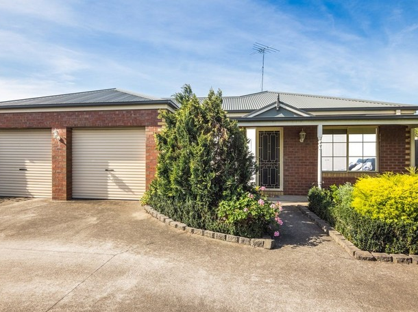 2/17 Babra Court, Grovedale VIC 3216