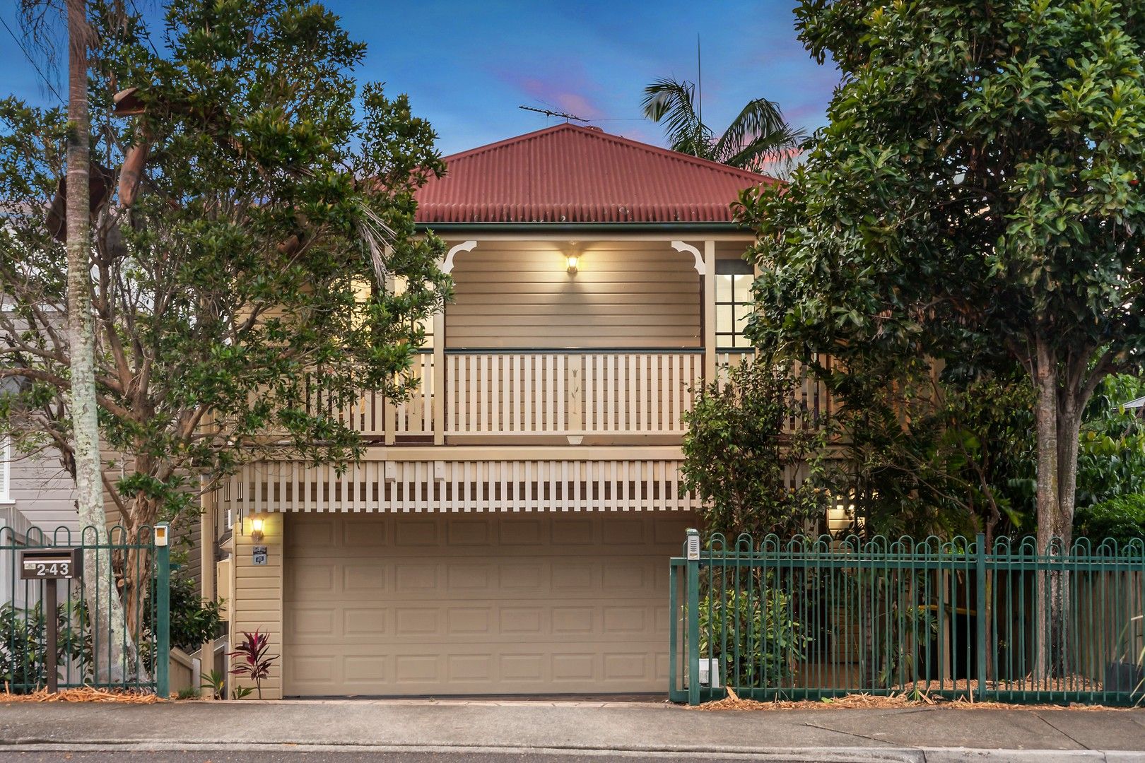 4 bedrooms House in 243 Days Road GRANGE QLD, 4051