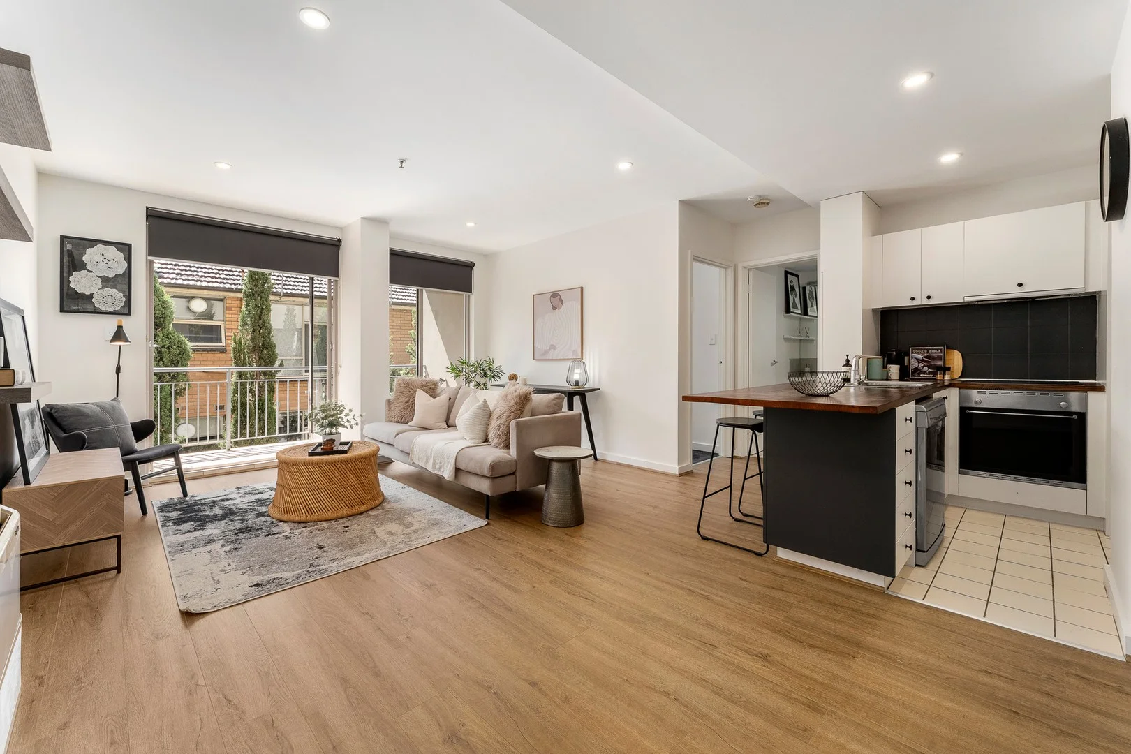 12/12 Acland Street, St Kilda VIC 3182