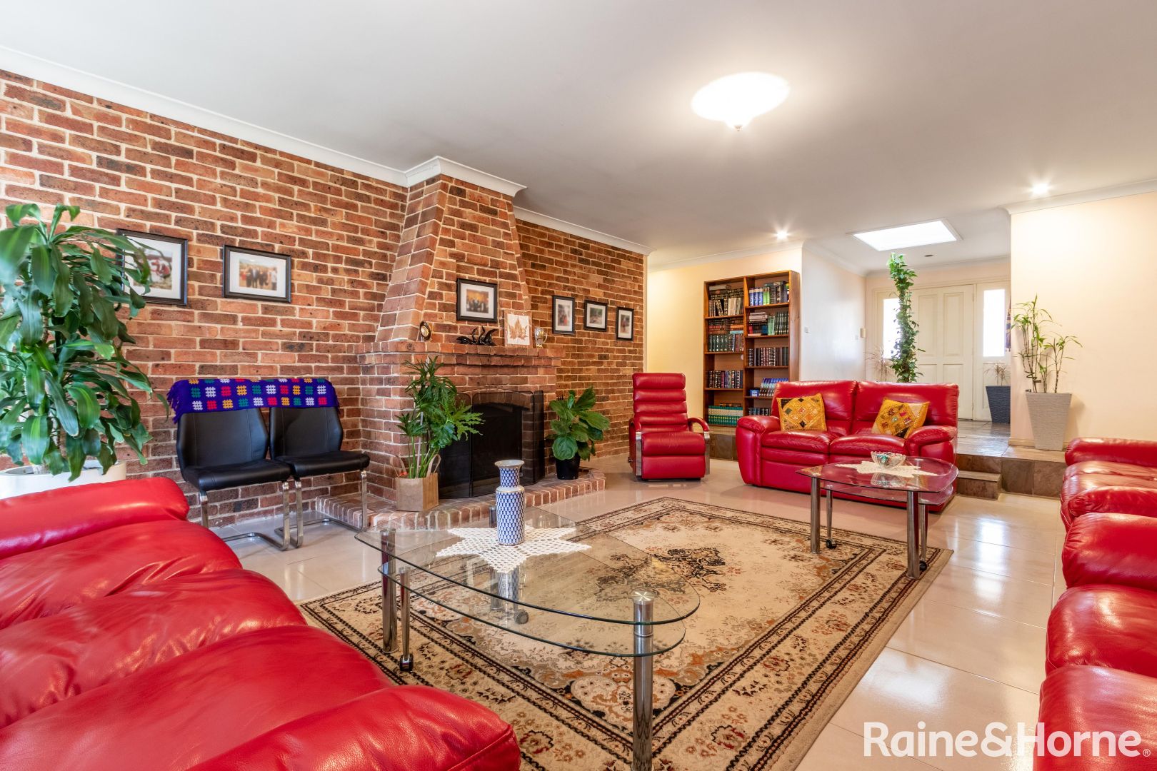 7 McLennan Close, Robin Hill NSW 2795, Image 2