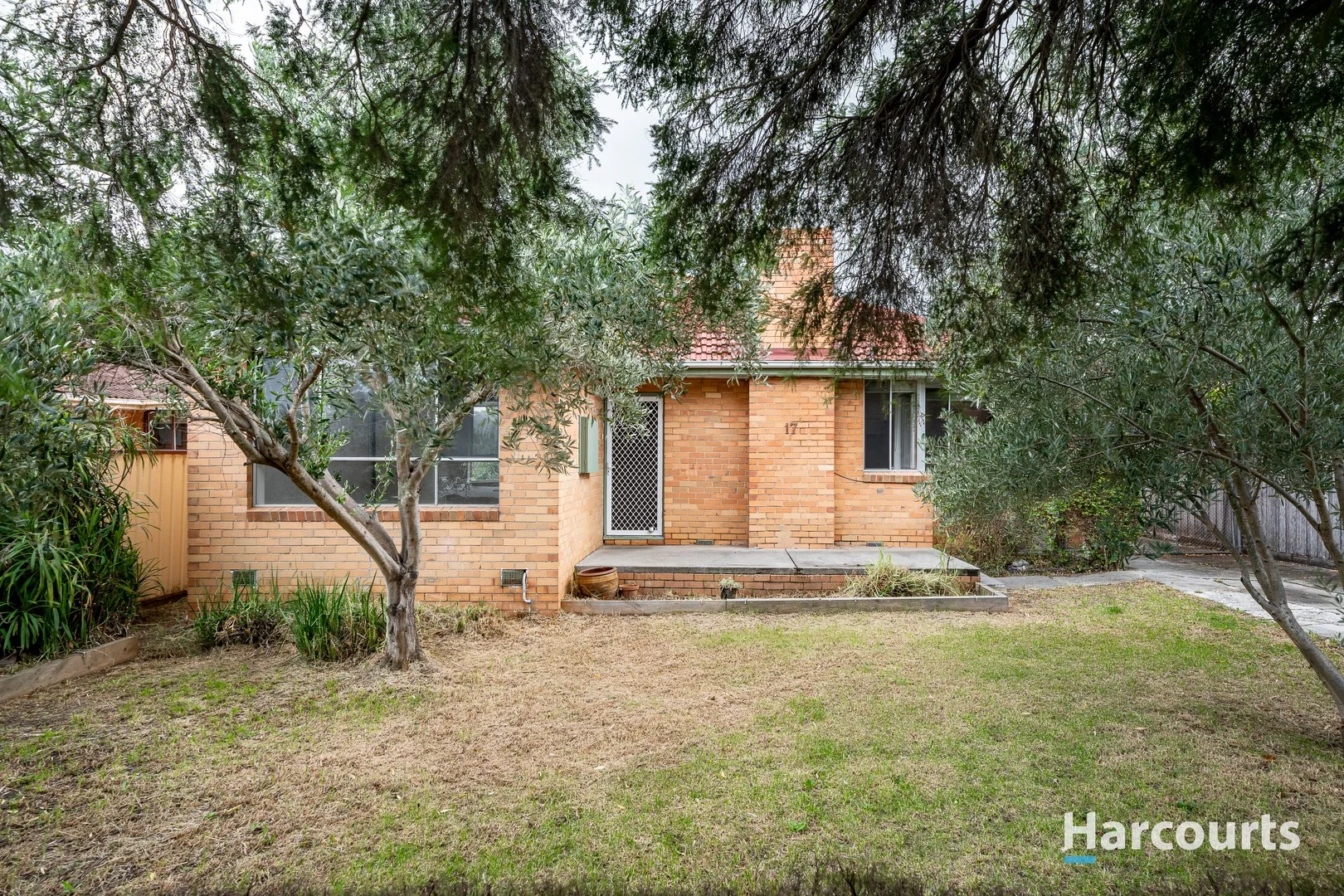17 Moffat Street, Avondale Heights VIC 3034