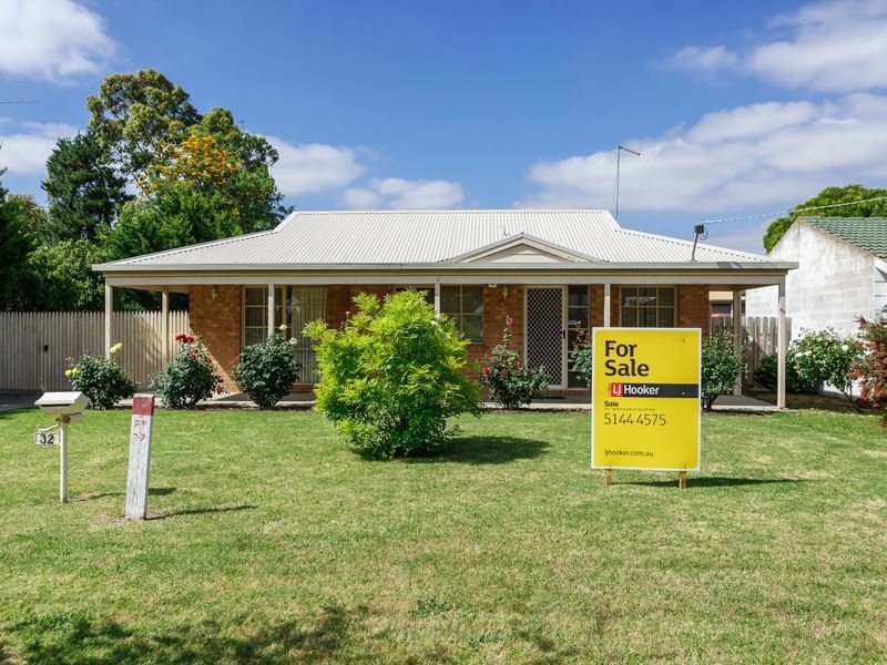 32 Raymond Street, Stratford VIC 3862, Image 0