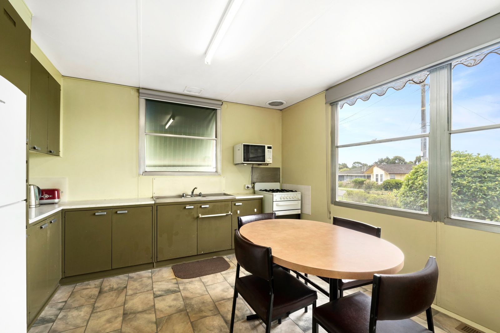 21 Tobruk Street, Cobden VIC 3266, Image 1