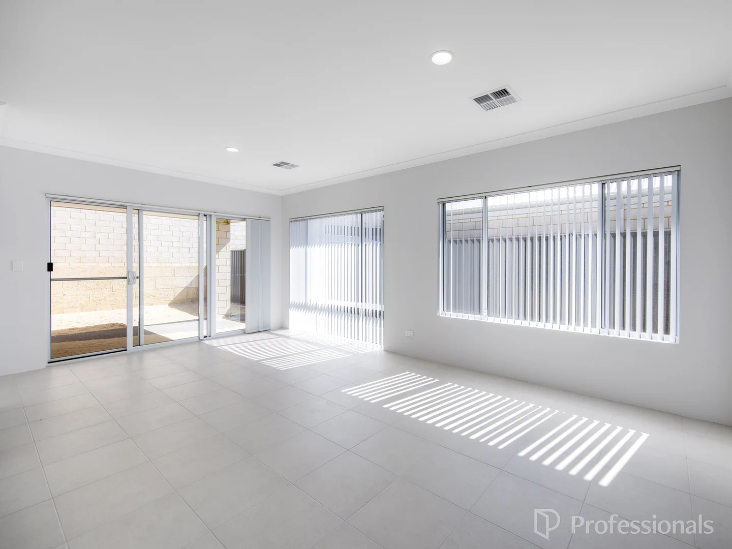 Additional image 10 of 189 Leeward Avenue, Eglinton WA 6034