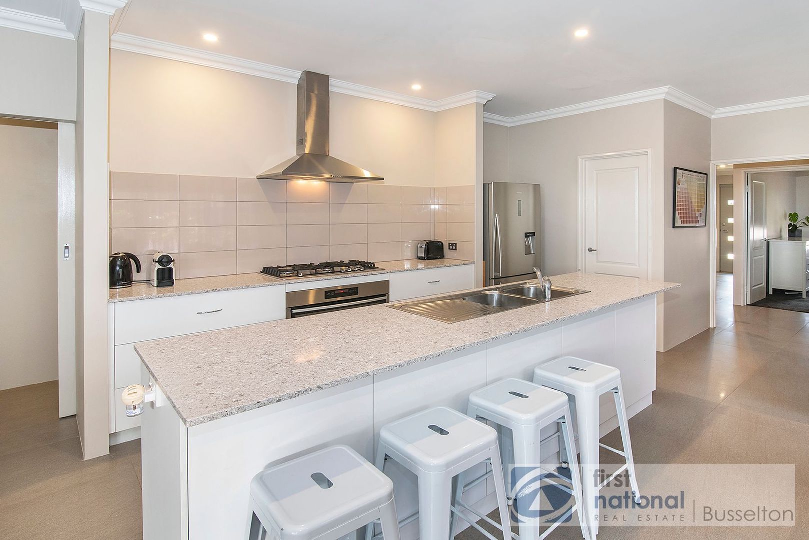 10 Mackerel Avenue, Kealy WA 6280, Image 2