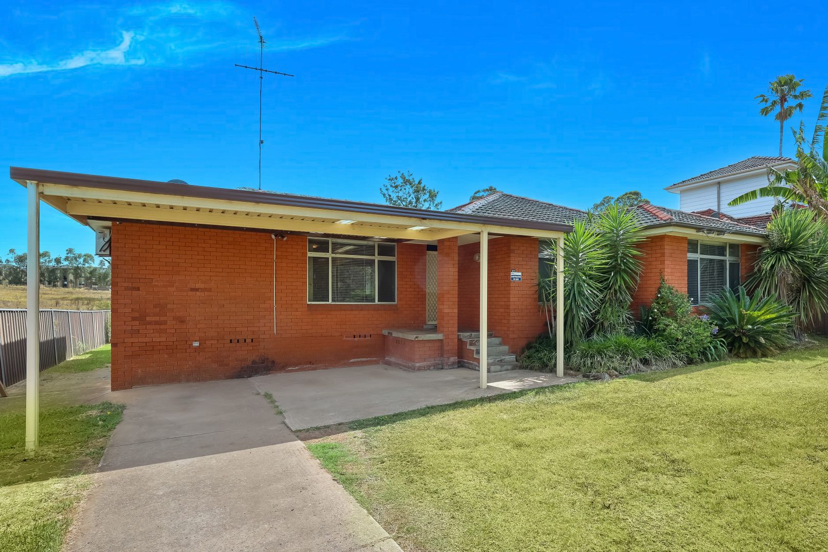 77 Ninth Avenue, Austral NSW 2179, Image 2