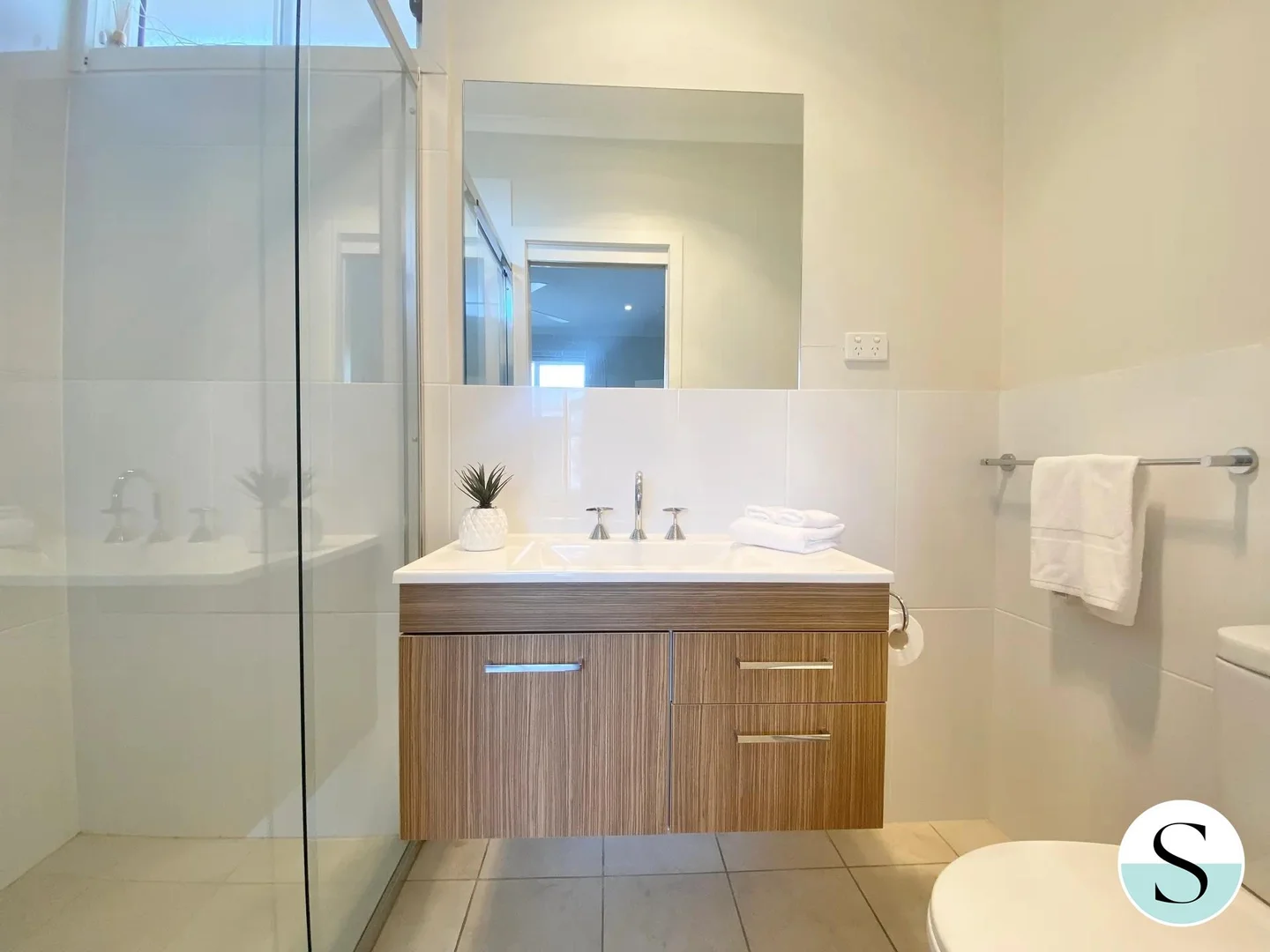 Additional image 4 of 28 Beachside Drive, Caves Beach NSW 2281