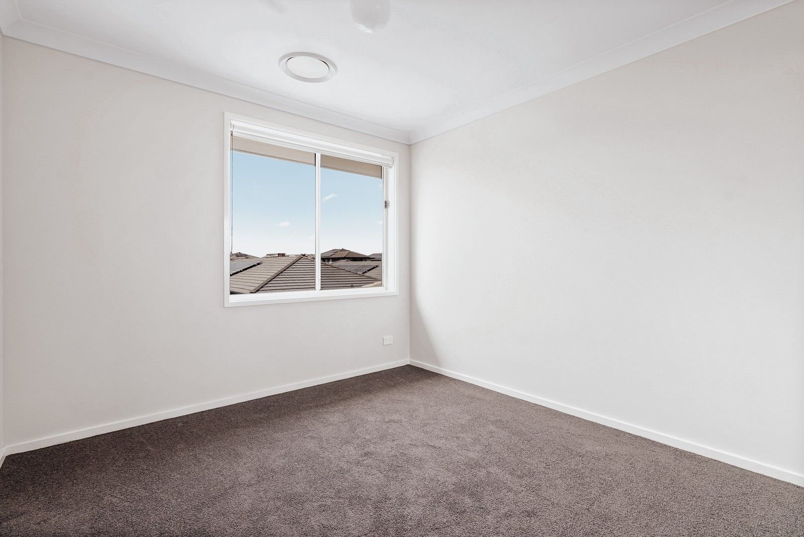 4 bedrooms House in 9 Lotus Street MARSDEN PARK NSW, 2765